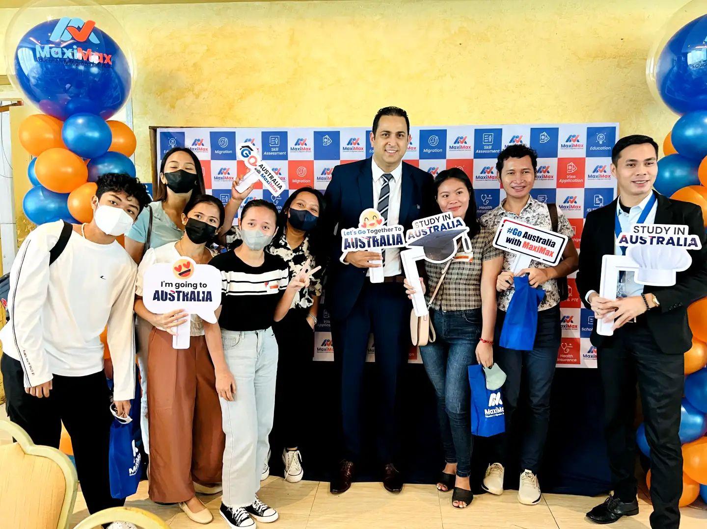 Students and staff at a MaxiMax event
